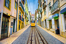 Obraz Žltá električka v portugalskom Lisabone